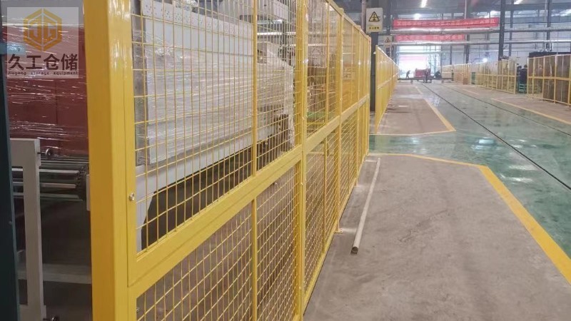 南京久工倉儲(chǔ)為您簡(jiǎn)述倉儲(chǔ)設(shè)備-車間隔離網(wǎng)