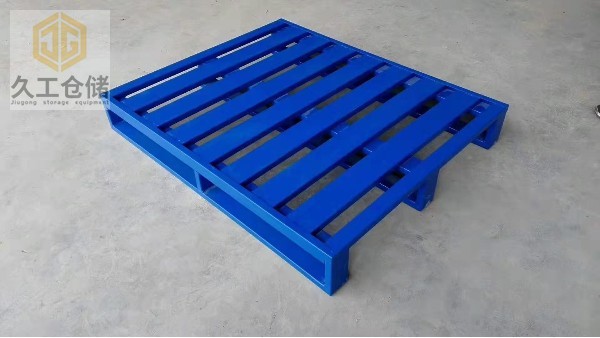 鋼制托盤的關(guān)鍵原材料工藝是什么？南京久工倉(cāng)儲(chǔ)設(shè)備