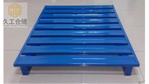 鋼制托盤相比于木托盤和塑料托盤具備哪些優(yōu)勢(shì)？久工倉(cāng)儲(chǔ)設(shè)備