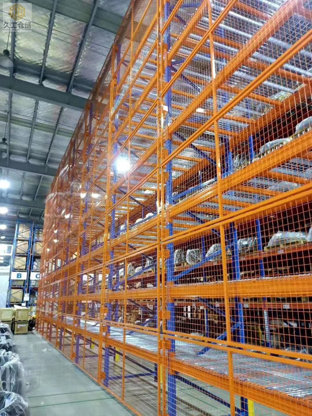 倉儲貨架的主要配套產(chǎn)品有哪些？久工倉儲帶您一起看看！