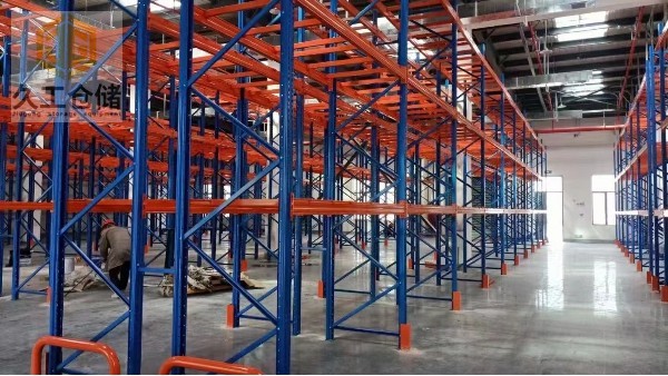 什么是橫梁式貨架？結(jié)構(gòu)特點(diǎn)是什么？南京久工倉儲(chǔ)設(shè)備來分析！