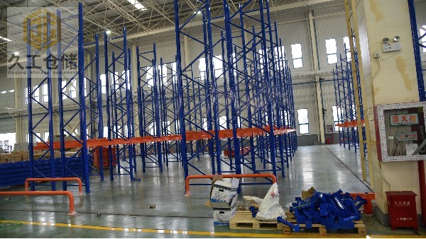 橫梁式貨架有什么特性？南京久工倉儲(chǔ)設(shè)備
