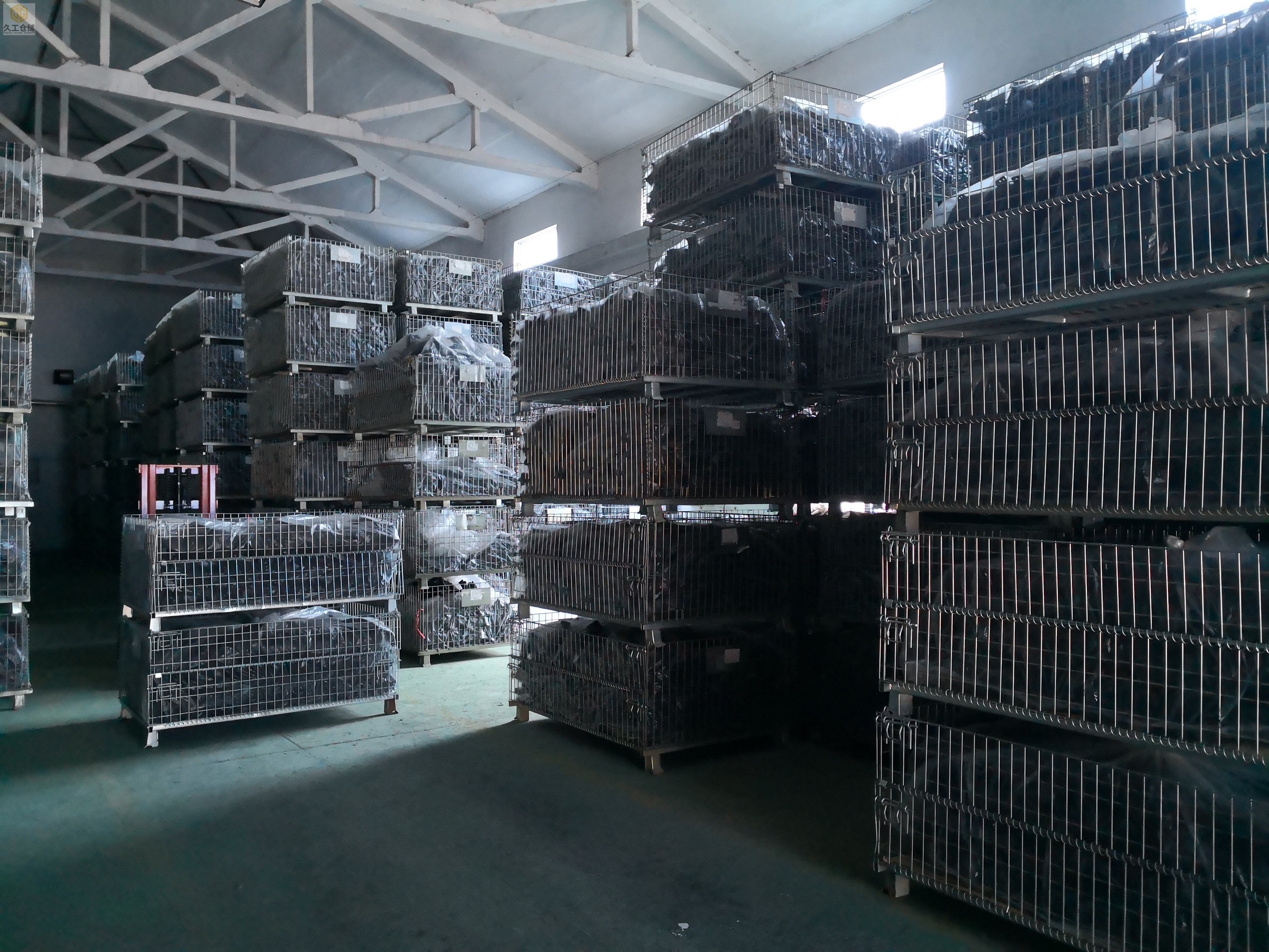 南京久工倉儲設(shè)備-折疊式倉儲籠-裝貨倉儲籠-客戶現(xiàn)場展示