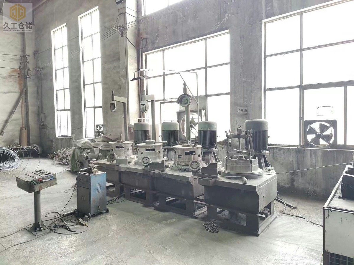 久工倉儲(chǔ)車間展示，工人實(shí)操現(xiàn)場實(shí)拍，南京久工倉儲(chǔ)設(shè)備