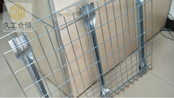 貨架網(wǎng)層板材質(zhì)及規(guī)格尺寸，貨架層網(wǎng)廠家-南京久工倉(cāng)儲(chǔ)