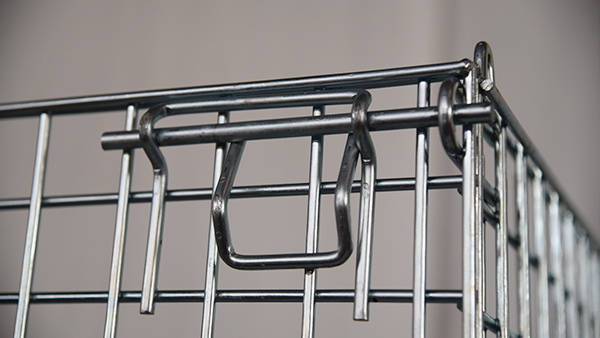 折疊倉(cāng)儲(chǔ)籠的表面細(xì)節(jié)是什么？表面一般怎么處理？久工倉(cāng)儲(chǔ)告訴你！