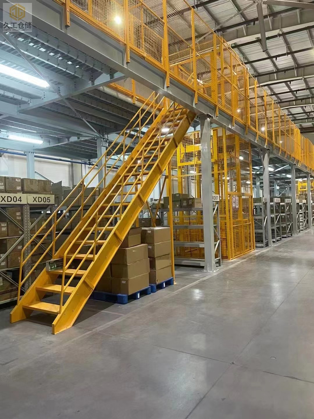 南京久工倉儲-車間隔離網(wǎng)也稱護欄網(wǎng)、圍欄網(wǎng)、隔斷網(wǎng)等，實用廣泛-南京隔離網(wǎng)廠家