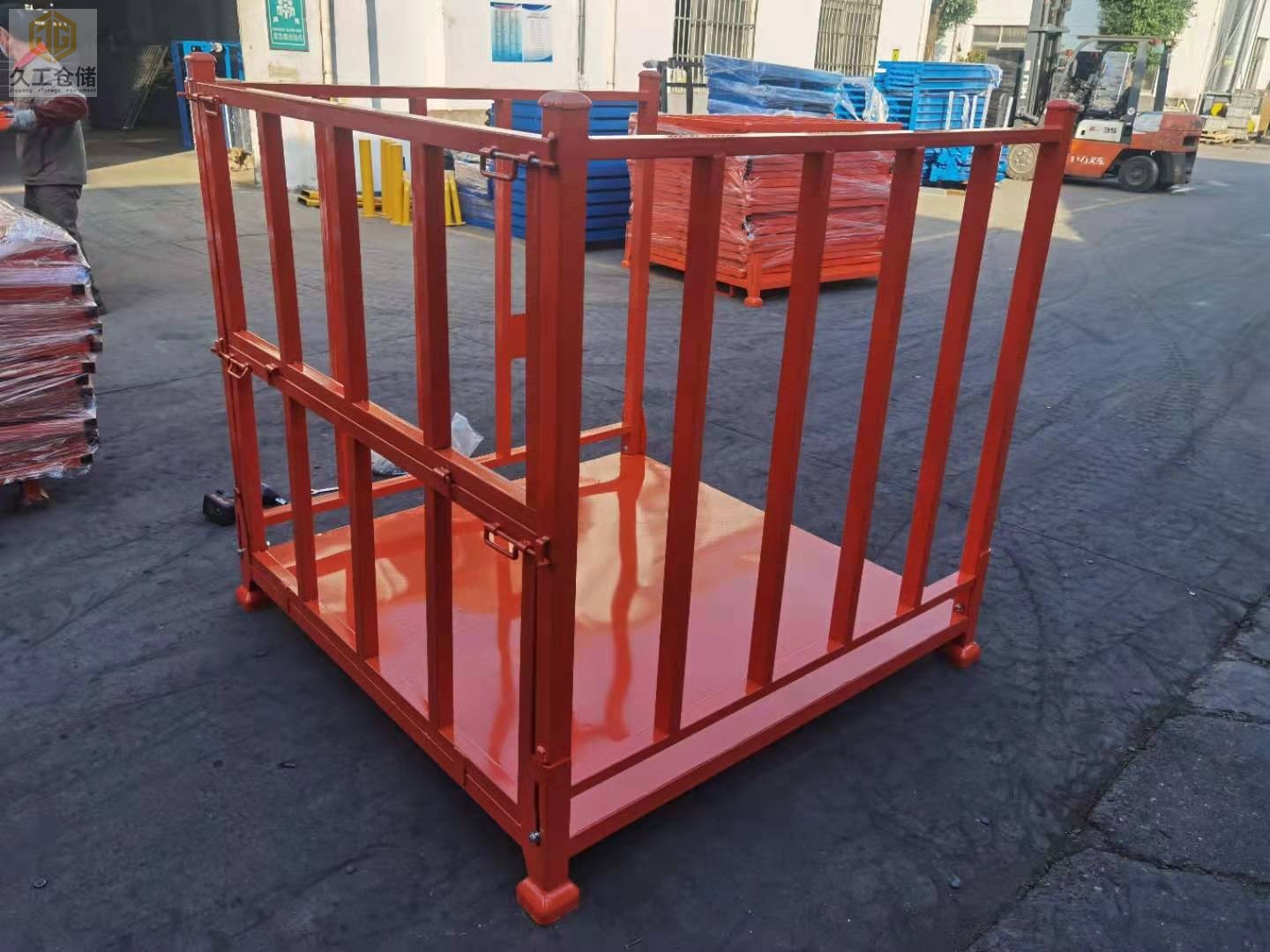 堆垛架有什么運(yùn)用及特點(diǎn)？南京巧固架堆垛架廠家-久工倉儲設(shè)備