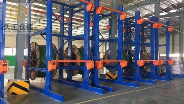什么貨物適合存放懸臂式貨架？如何存取懸臂式貨架？企業(yè)購(gòu)買懸臂式貨架價(jià)格？