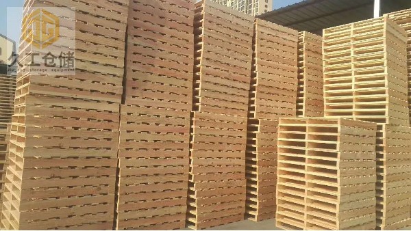 木托盤也稱木質(zhì)托盤，分類有哪些？南京久工倉儲(chǔ)設(shè)備