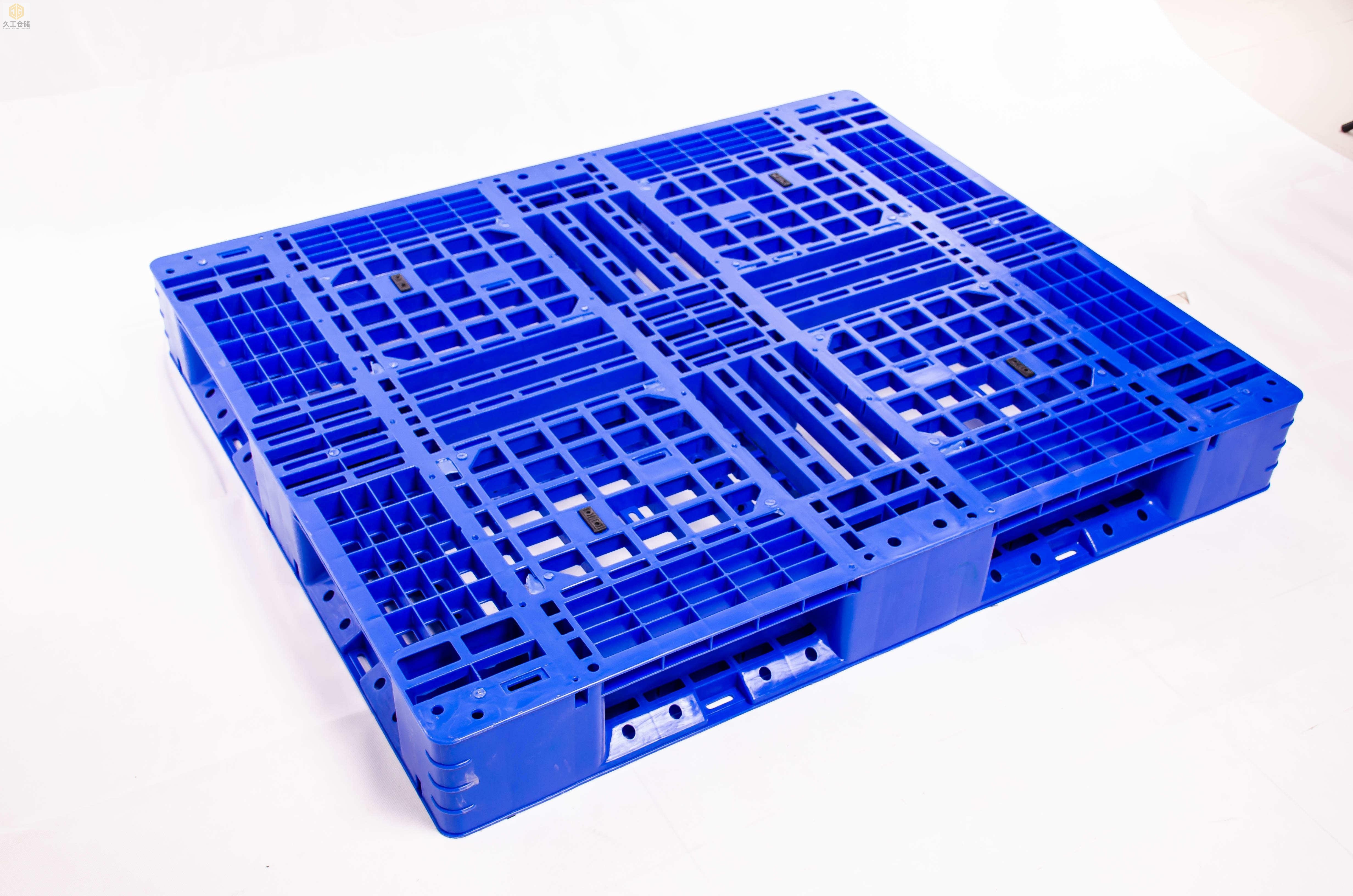 購(gòu)買(mǎi)久工木質(zhì)托盤(pán)時(shí)需要注意的兩個(gè)主要問(wèn)題?塑料托盤(pán)的基本功能？