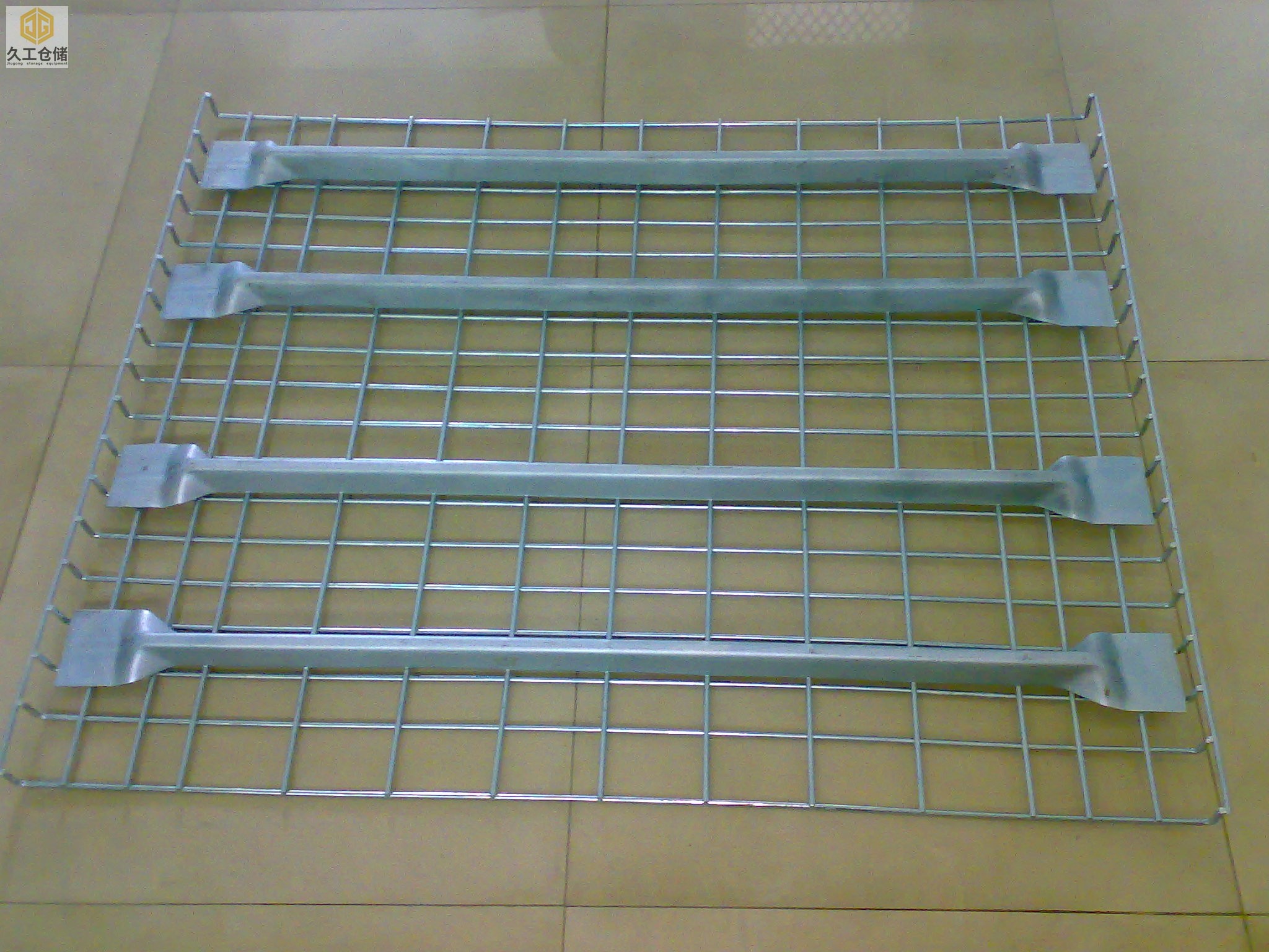 貨架網(wǎng)層板-方管網(wǎng)層板，南京貨架層網(wǎng)廠家直銷，久工倉(cāng)儲(chǔ)設(shè)備
