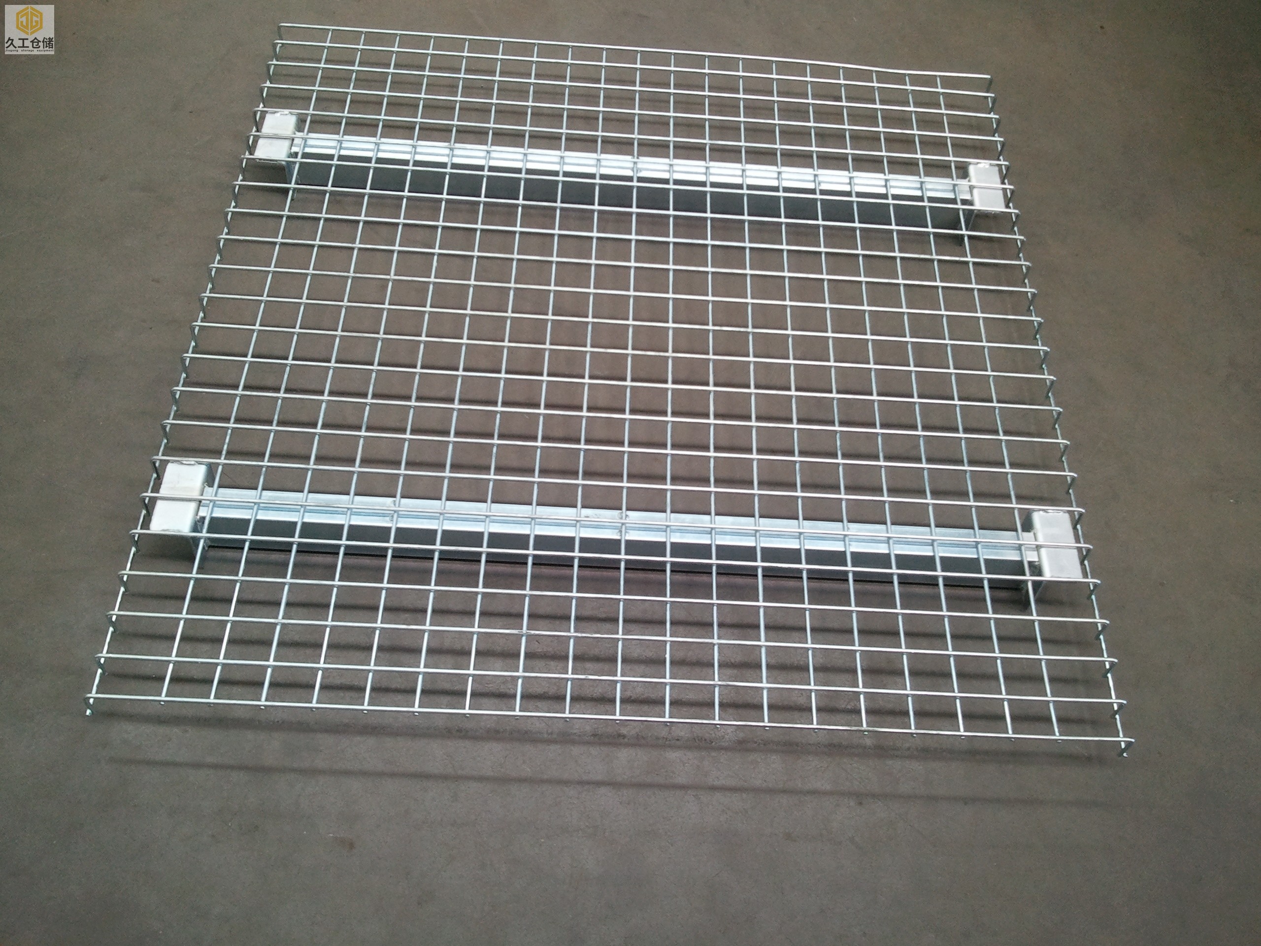 貨架網(wǎng)層板-方管網(wǎng)層板，南京貨架層網(wǎng)廠家直銷，久工倉(cāng)儲(chǔ)設(shè)備