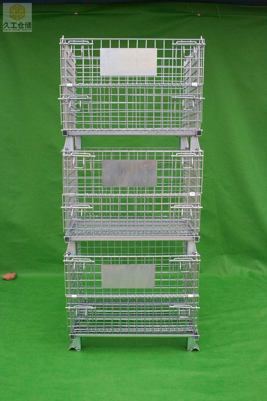 倉庫籠又稱倉儲籠蝴蝶籠，是機械、洗滌等各行各業(yè)最常見的倉儲設(shè)施。倉庫籠種類繁多，可添加空心板、腳輪等，可滿足各種物品、存儲單元、承載能力和存儲方式的存儲要求?