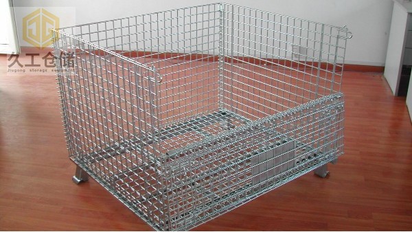倉庫籠又稱倉儲籠蝴蝶籠，是機械、洗滌等各行各業(yè)最常見的倉儲設施。倉庫籠種類繁多，可添加空心板、腳輪等，可滿足各種物品、存儲單元、承載能力和存儲方式的存儲要求?
