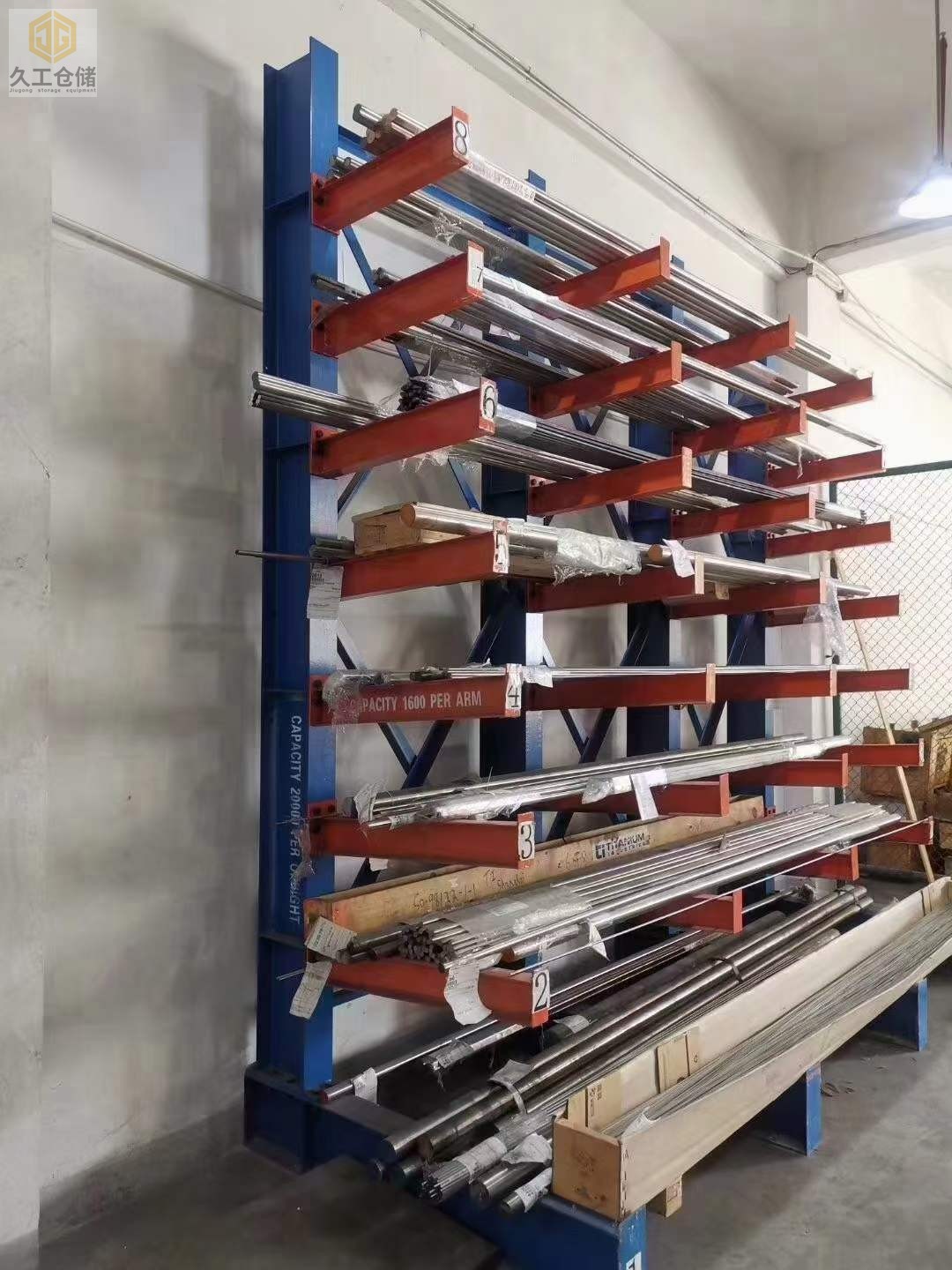 懸臂式貨架.重型貨架的特點是什么？南京貨架，久工倉儲設備