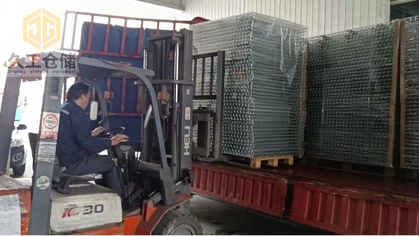 南京久工倉儲-倉儲籠/貨架網(wǎng)層板倉庫實(shí)拍裝卸及打包現(xiàn)場-南京實(shí)體廠家