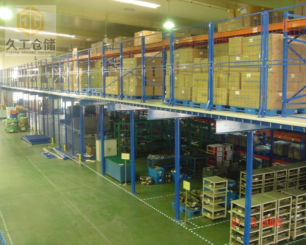 橫梁式貨架構(gòu)架及應(yīng)用？久工倉儲(chǔ)為大家分析！