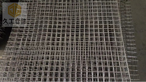 鋼筋網(wǎng)片在地暖工程中的作用？電焊網(wǎng)特點(diǎn)有哪些？南京久工倉(cāng)儲(chǔ)來(lái)分析！