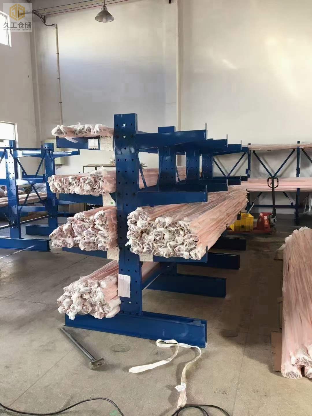 南京久工倉儲設(shè)備關(guān)于懸臂式貨架介紹-南京貨架廠家