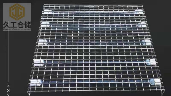 重型倉庫貨架能使用網(wǎng)層板，網(wǎng)格層壓板嗎？久工倉儲-久久帶領(lǐng)大家一起來了解下.